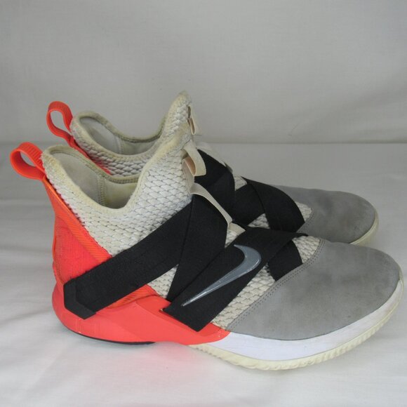 Nike LeBron SOLDIER  Basketball Shoes Men\'s 10.5 AO4054-102